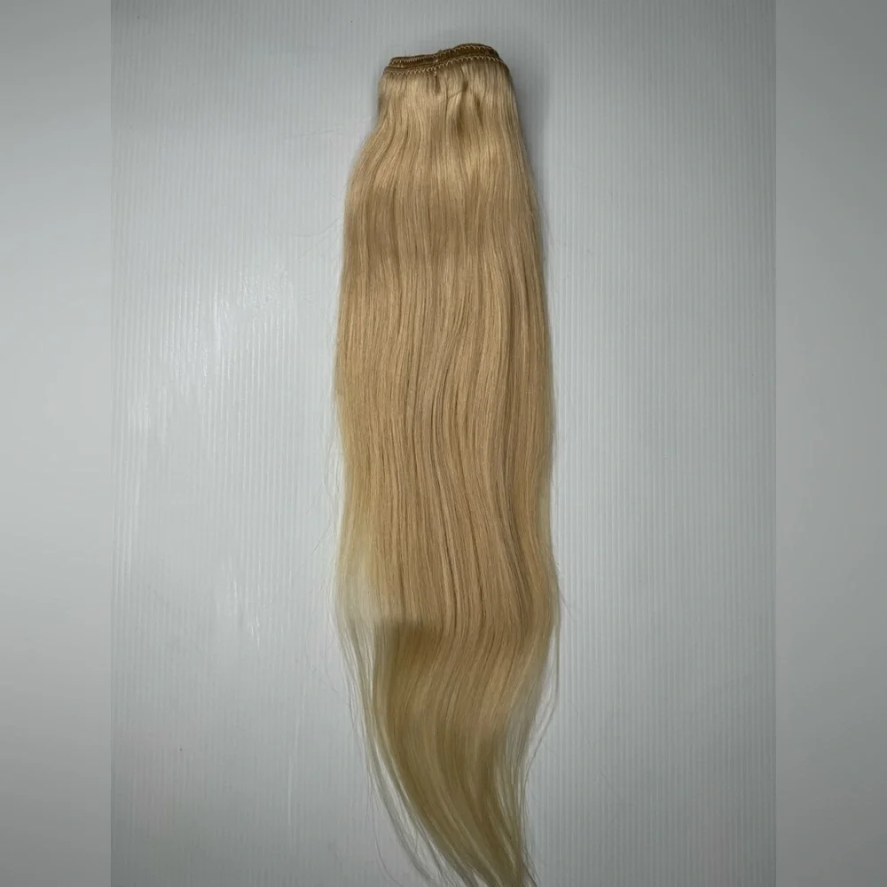 18 In Light  Blonde Straight  Hair Extensions - Clip ins